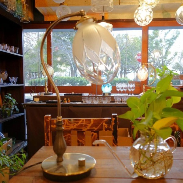 画像4: ハス切子 タマゴ型スタンドライト　クリア (4)