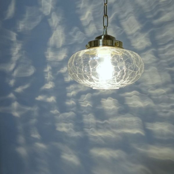画像2: チェーン吊丸型ミカン型ペンダントライト 金色器具 ヒビクリア (2)