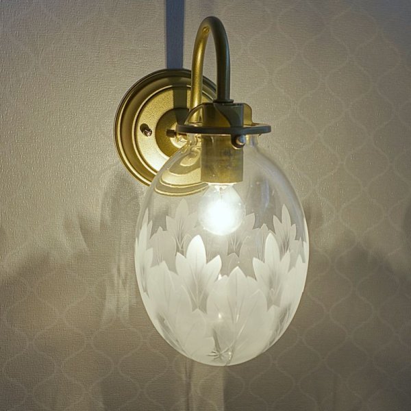 画像2: 重ね葉切子　タマゴ型　ブラケットライト　 (2)