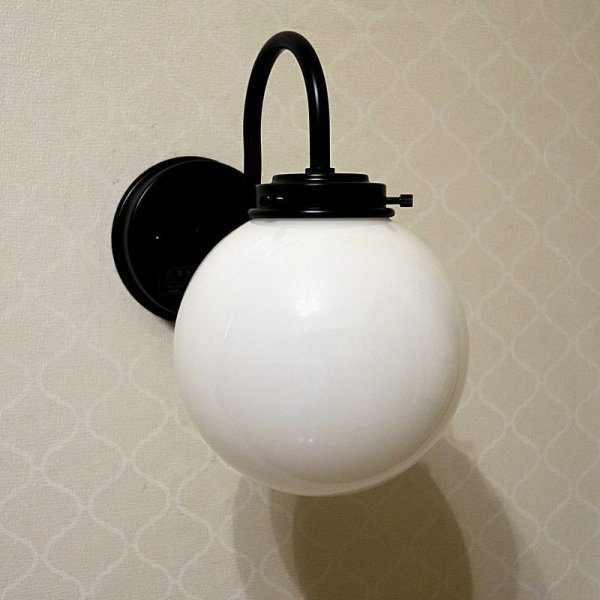 画像7: 丸型　ブラケットライト　乳白　138mm (7)