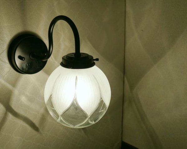 画像6: 丸型138mm ブラケットライト ハス切子  (6)