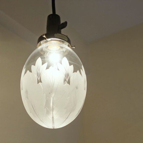 画像12: 重ね葉切子タマゴ型ペンダントライト (12)