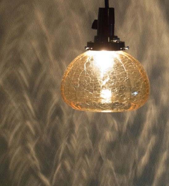 画像4: ボンボリ型　ペンダントライト　アンバーヒビ (4)